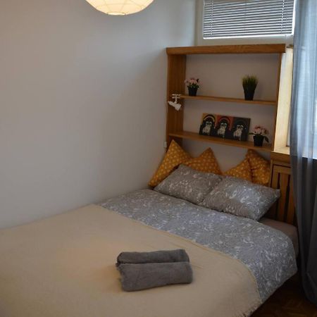 Ohmyhome - Sunny Apartment In City Center Varsóvia Exterior foto