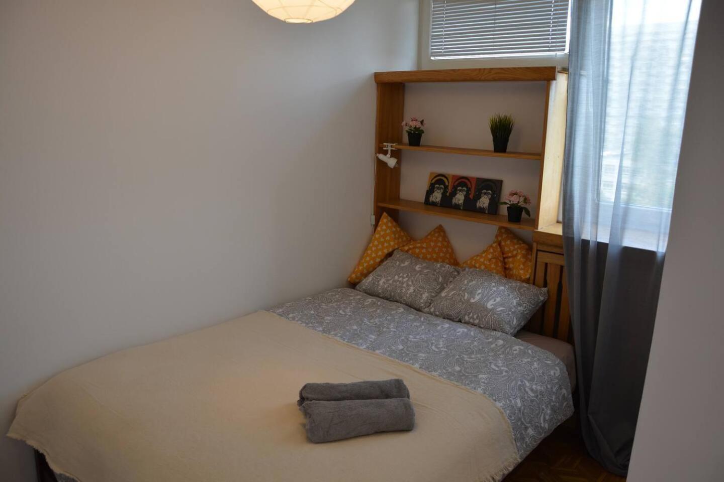 Ohmyhome - Sunny Apartment In City Center Varsóvia Exterior foto